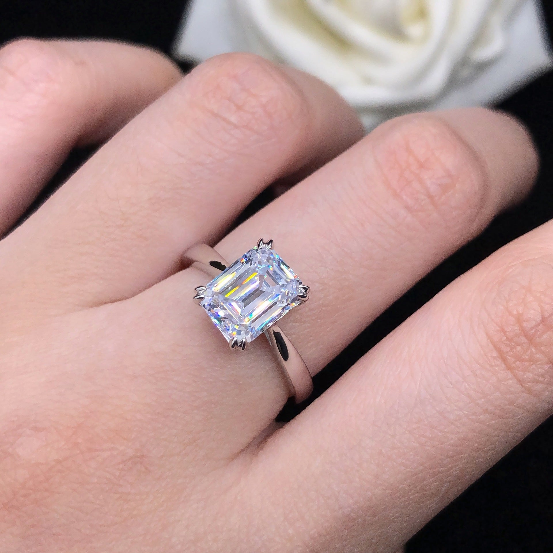 Light Luxury Moissanite Diamond Sterling Silver Ring